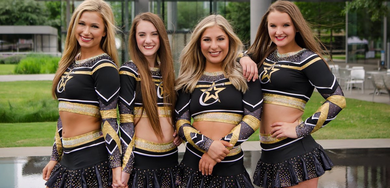 Important Factors of Custom Cheerleading Uniform